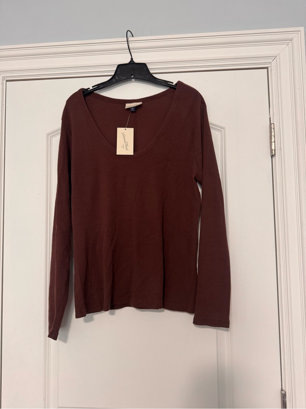 Universal Thread Long Sleeve Scoop Neck Top - Brown